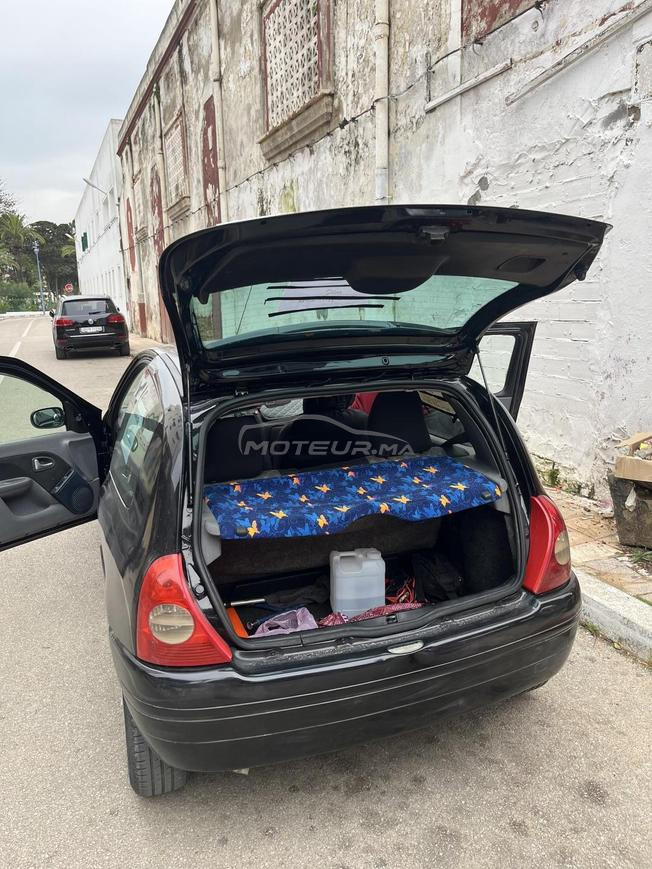 Renault Clio Diesel Manuelle 2000 à Tanger