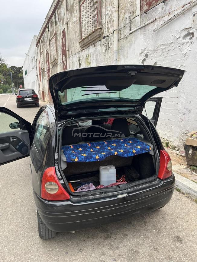 Renault Clio Diesel Manuelle 2000 à Tanger