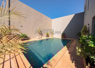 بيع فيلا طريق فاس مع مسبح