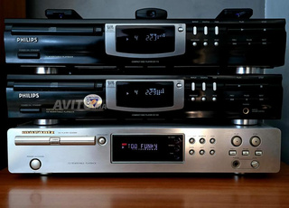 2 Lecteurs CD Philips et 1 Lecteur CD Marantz