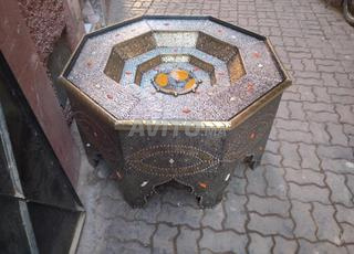 طاولة كبيرة