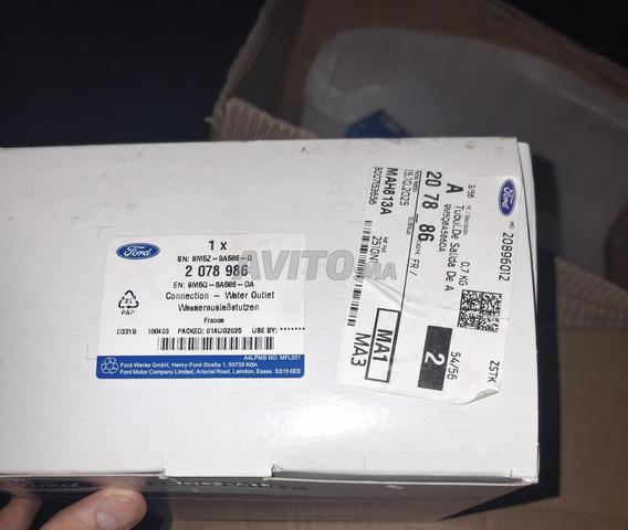 Thermostat neuve ford focus 3 avec colle - 2