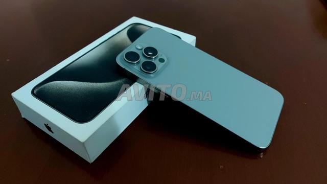 15 برو ماكس نقية بالعلبة ديالو 256-84🔋