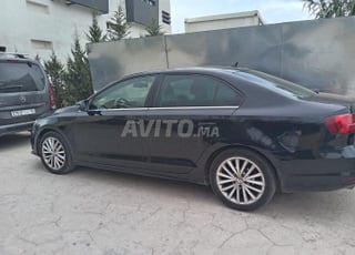 Volkswagen Jetta Diesel Manuelle 2016 à Fès