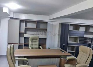 bureaux complets avec vitrine prix revendeur