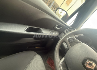 Renault Clio Essence Manuelle 2018 à Meknès
