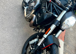 Ducati monster 821cc