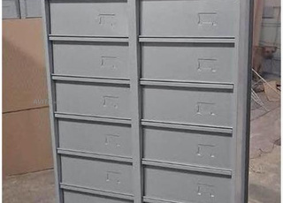 Clapet armoire en métal