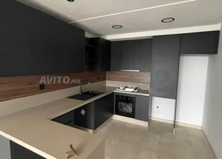 Studio vide pour location à on hill bouskoura