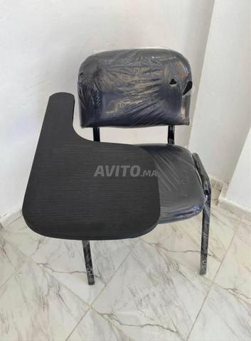 Chaise scolaire avec écritoire