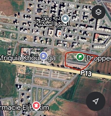 بقع تجارية (محلات و3 طوابق) محفظة. طريق الدار البيضاء