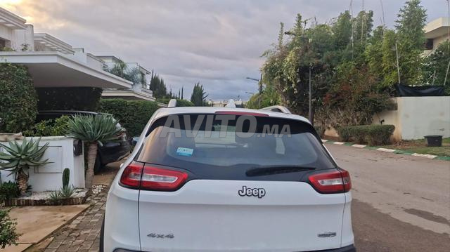 جيب شيروكي ديزل أوتوماتيك 2017 في بوسكورة - 2