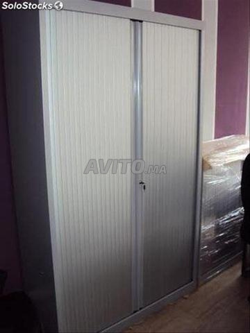 armoire coulissante / rideaux / battante