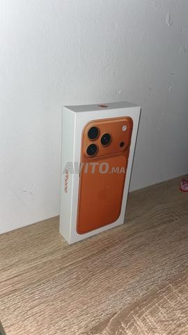iPhone 17 pro 512 go - orange cosmique - 2