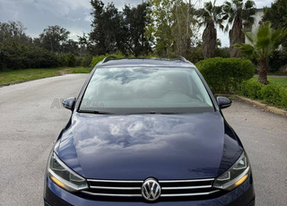 Volkswagen Touran ديزل أوتوماتيك 2018 Dd 2025