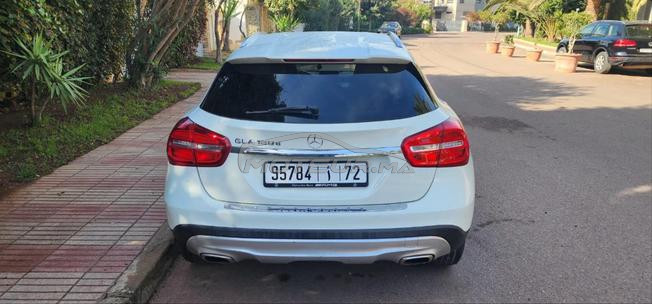 Mercedes benz GLA 