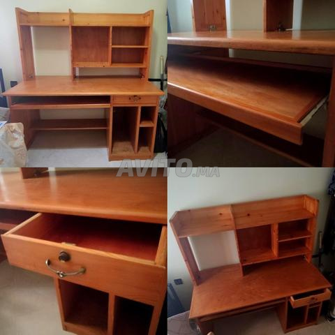 مكتب خشبي/Bureau en bois