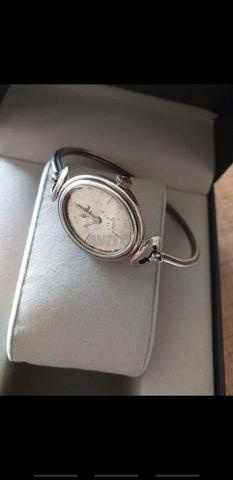 Ancienne Montre De Poche En Argent Pour Femme - Occasion - Pièce Vintage