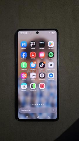 Sumsung galaxy A73 5G