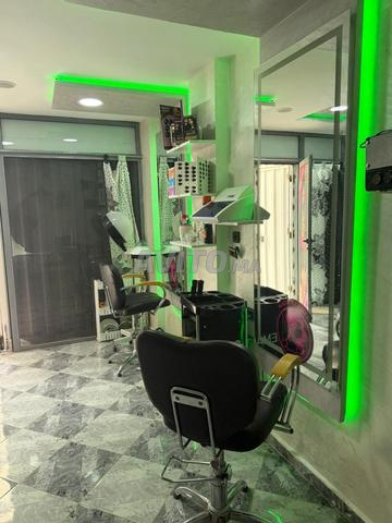 Matériel de salon de coiffure pour femmes, utilisé pendant une courte période