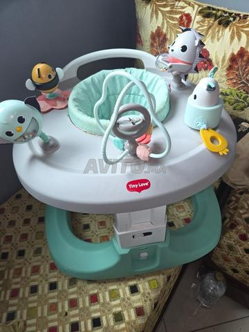 مشاية 4 في 1 أسود وأبيض Tiny Love