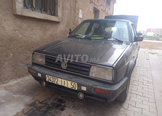 Bonne voiture modèle 1990 Laachour 2004