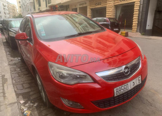 Opel Astra Diesel Manuelle 2012 à Casablanca