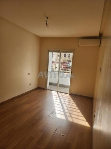 lux appartement ensoleillé à louer - image 3