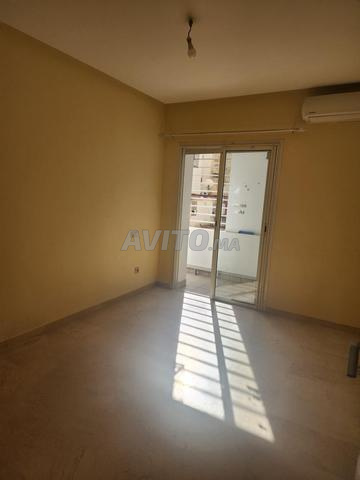 lux appartement ensoleillé à louer - image 5