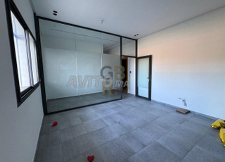 Bureau AU RDC à Oulad Mtaa en Location