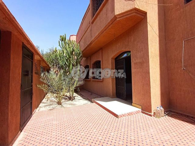 RAK-GU-1219 - Villa à vendre à Daoudiat