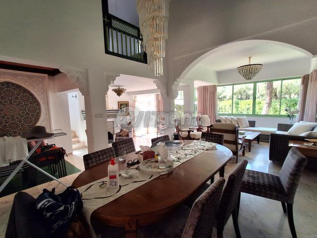 RAK-AN-1071 - Villa à vendre à Ennakhil (Palmeraie)