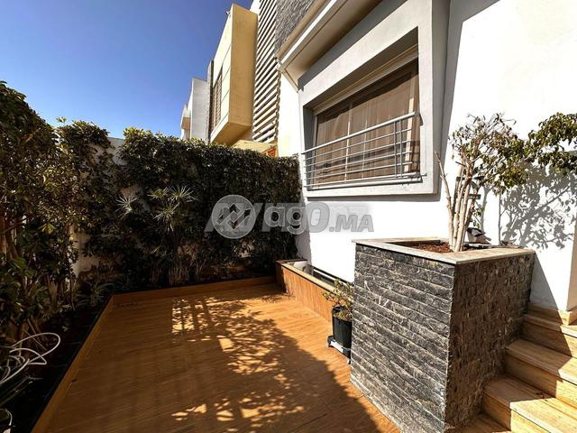 NOU-BO-1020 - Villa à vendre à Bouskoura