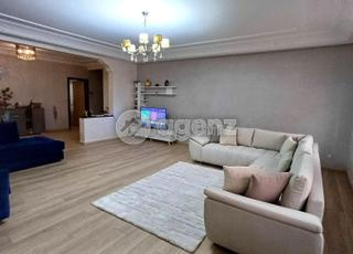 CMN-AC-1880 - شقة للبيع في كاليفورنيا