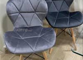 Chaises confortables au design élégant