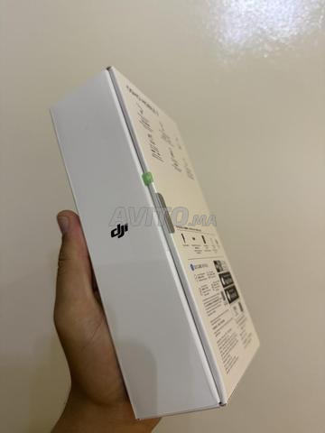 Dji Osmo mobile 7 - NEUF