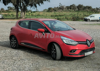 Renault Clio 4 Essence Intense France