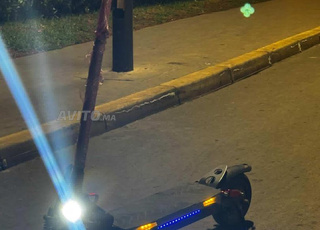 Trotinette electrique 45km/h 30km charge