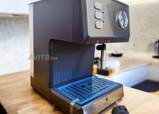 ماكينة قهوة