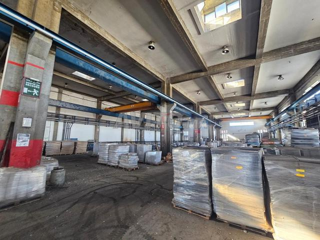 مستودع للإيجار في لا جيروند