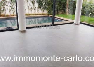 A louer villa de standing avec piscine à Hassan