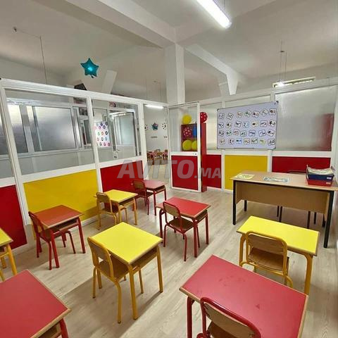 Table et chaise scolaire individuelle
