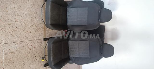 كراسي السيارة بيجو 207 Chaises Peugeot 207