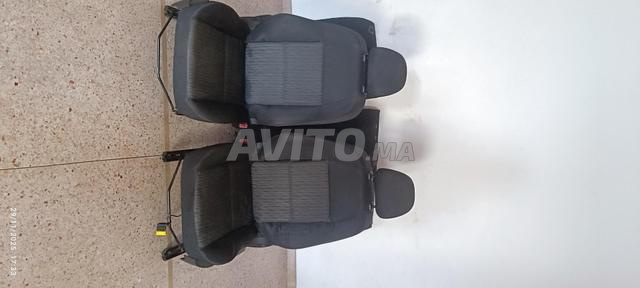 كراسي السيارة بيجو 207 Chaises Peugeot 207 - 2