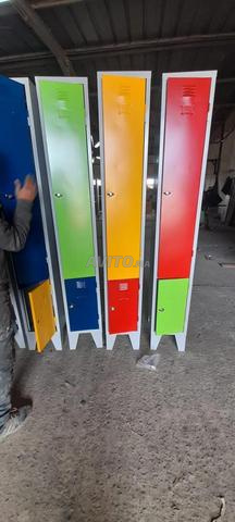 Mobilier métallique vestiaire et monobloc