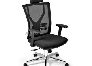 Chaise de bureau en maille avec appui-tête et accoudoirs réglables