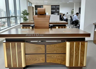 Bureau moderne pour maison et travail