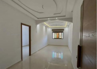 Appartement à louer au mois situé dans le quartier de Tangawa