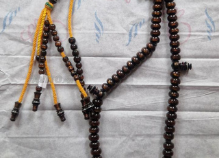 Chapelet de corail doré (Alyusr)