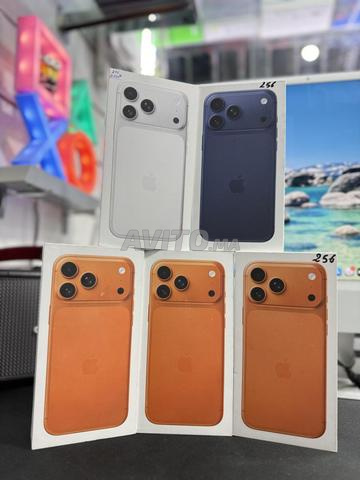 iPhone 17 Pro Max 256GB E-SIM أزرق/برتقالي/فضي